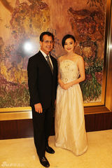 组图：《嘉人》盛典众星盛装出席拼礼服