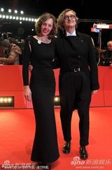 文德斯搂娇妻撑《皮娜》首映 德国总统夫妇秀恩爱