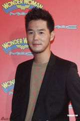 组图：吴佩慈不担心床戏照曝光 期待当大S伴娘 