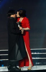 组图：黄渤刘晓庆获最佳男女主角 小清新秀性感