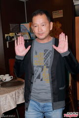 组图：廖启智坦言为牌照事件心情尴尬不平衡