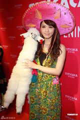 组图：官恩娜签华纳否认逼走薛凯琪