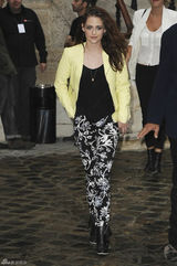 组图：《FHM》评2013百大性感女星 黑天鹅夺魁