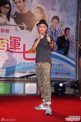 组图：豆花妹辰亦儒拍吻戏尴尬 自曝迷糊进错房