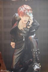 高清图：金在中香港个唱火爆 亲自下厨喂粉丝