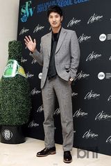 组图：missA等助阵时装周 金宇彬走秀变吸血鬼