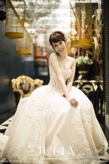 组图：许慧欣婚纱照宛若仙子 爆乳出镜俏新娘