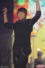 组图：林宥嘉与歌迷互动 召王仁甫孙协志合体