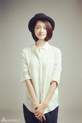 组图：沈佳妮马尔代夫清新大片干净亮丽