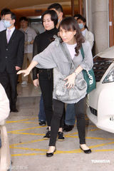 赌王何鸿燊时隔7个月出院 坐轮椅精神良好(图)