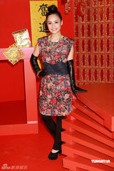 高清组图：英皇群星拍贺年MV 阿娇(钟欣桐)娇艳动人