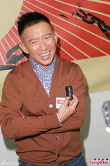 组图：杜汶泽为公益而裸 床战女优身心俱疲