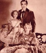 组图：秀兰邓波儿童星期可爱萌照似洋娃娃