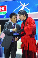 组图：俞灏明备战《星跳水立方》 曝光训练现场