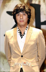 幻灯：韩剧《巨商金万德》发布 韩在硕李美妍出席