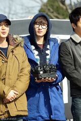 组图：Superjunior利特入伍 队友含泪送行