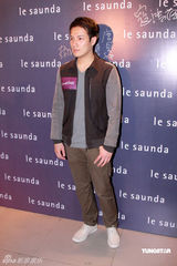 幻灯图：李彩华泰国买楼  Jessica C等名模走秀