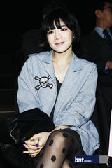 组图：孙浩英李钟硕等众韩星出席首尔时装秀