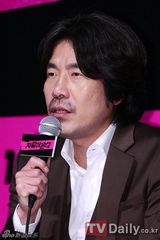 高清组图：金在中宋智孝宣传新片《豺狼来了》