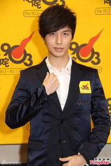 组图：严爵5月底香港开唱 望邀方大同任嘉宾