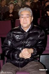 幻灯图：电影人冯琳追思会举行 鲍起静等到场悼念