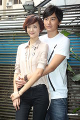 郑元畅赞裴蓓是XXL版周迅 两人新剧饰情侣(图)