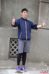 组图：柯震东搭档林依晨 嘴甜夸：年纪跟我一样