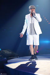 高清图：滚石30最终场周华健领军大唱《快乐天堂》