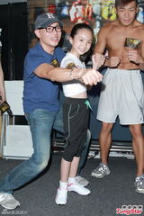 组图：张家辉《激战》秀肌肉  久违幽默感再现