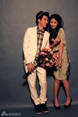 组图：颖儿吴建飞新年拍甜蜜写真 憧憬浪漫情人节
