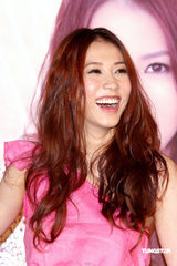 幻灯图集：弦子阔别两年“天真”发新碟