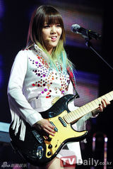 组图：韩新女团AOA出道 纪念发售首张专辑