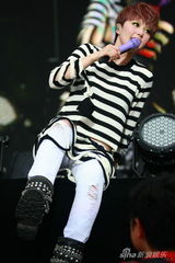 高清：热波音乐节第二天 谭维维彰显摇滚本色