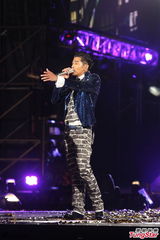 组图：郭富城张惠妹亮相台北跨年high翻全场