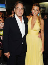 组图：布莱克明黄色礼服闪耀《野蛮人》纽约首映