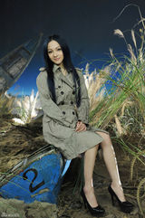 组图：张韶涵MV曝花絮 变身雪后与花仙子