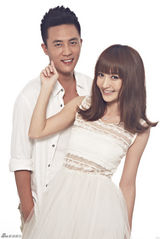 组图：杜淳姚笛情侣大片俏皮出镜青春无敌