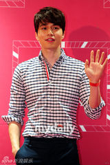 组图：尹恩惠韩彩英等出席手表品牌展示会