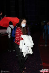 组图：高凌风之子彩排忆父落泪 前妻情绪崩溃