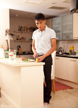 组图：霍政谚最新写真曝光 尽显宅男可爱魅力