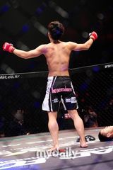 组图：韩国艺人尹衡彬进军MMA格斗比赛旗开得胜