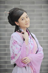 组图：《十五贯》横店热拍 梁冠华甄锡华服美饰