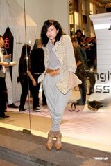 高清组图：范冰冰低胸白裙开幕酒会秀性感