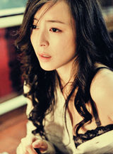 组图：张静初性感指数飙升《万有引力》玩转诱惑