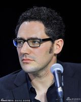 组图：《F字头》发布会 丹尼尔兴奋挥臂