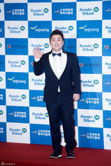 高清图：少时EXO等众韩团热舞放歌梦想演唱会