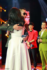 组图：《四大名捕2》首映 三女逼邓超跳钢管舞