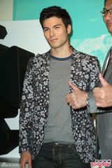 组图：凤小岳林辰唏号召年轻人拍摄欣赏纪录片