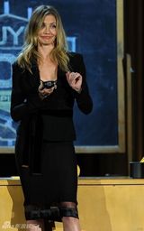 高清组图：安妮斯顿约翰逊迪亚兹捧场男士选择奖