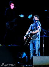 组图：詹姆斯-布朗特北京演唱会
